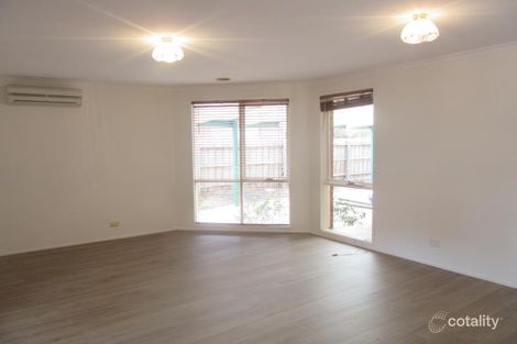 Property photo of 8 Possum Place South Morang VIC 3752