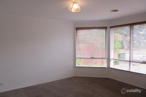 Property photo of 8 Possum Place South Morang VIC 3752