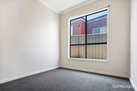 Property photo of 203A Aspinall Street Kangaroo Flat VIC 3555