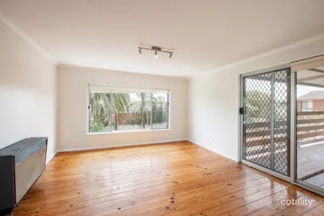 Property photo of 435 Parkview Crescent Lavington NSW 2641