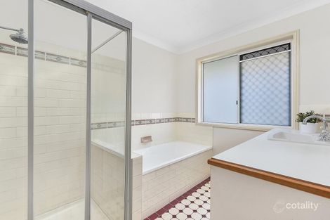 Property photo of 17 Woodfield Court Ferny Hills QLD 4055