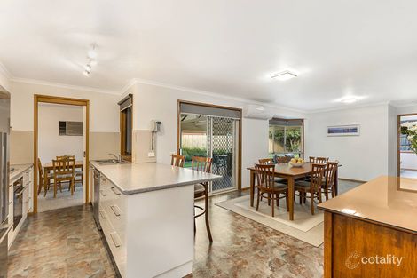 Property photo of 13 Lance Close Aspendale Gardens VIC 3195