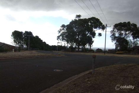 Property photo of 1 Tolcairn Crescent Flagstaff Hill SA 5159