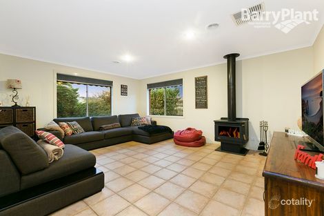 Property photo of 48 Cherryhills Drive Cranbourne VIC 3977