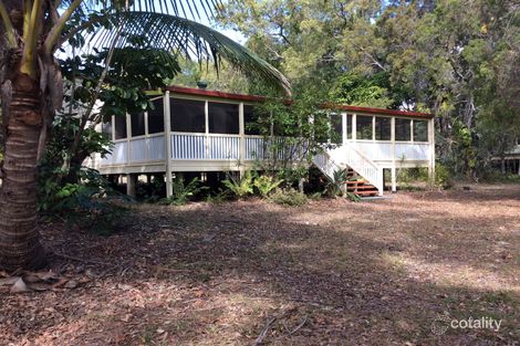 17-19 Erobin St, Coochiemudlo Island, QLD 4184