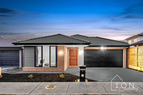 4 Castra Ave, Clyde, VIC 3978