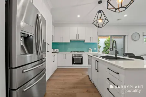 Property photo of 40 Dunraven Crescent Doreen VIC 3754