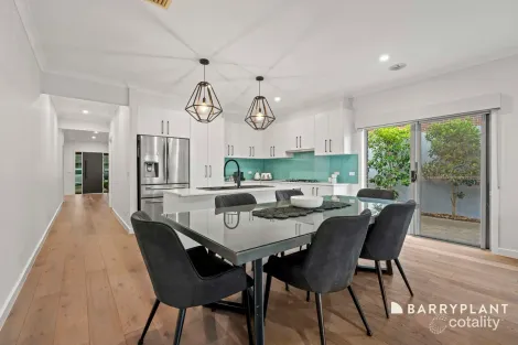 Property photo of 40 Dunraven Crescent Doreen VIC 3754