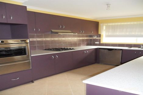 Property photo of 77 Hancock Drive Berwick VIC 3806