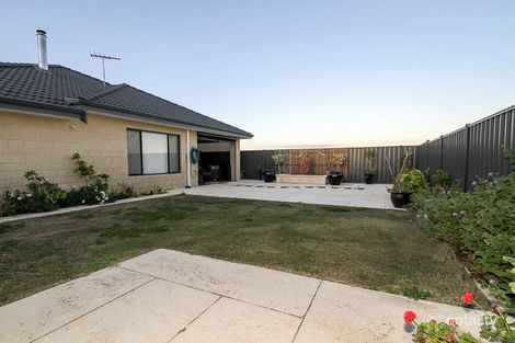 Property photo of 4 Varley Crest Landsdale WA 6065