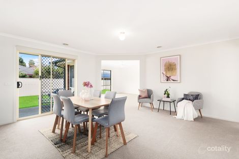 Property photo of 3 Spring Circuit Pakenham VIC 3810