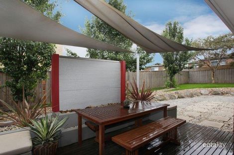 Property photo of 8 Fallingwater Drive Pakenham VIC 3810