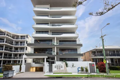 1/102 Pacific Pde, Bilinga, QLD 4225