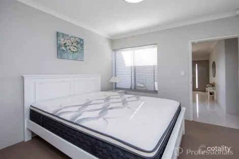 Property photo of 5/89 Redstone Trail Ellenbrook WA 6069