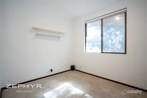 Property photo of 5 Jarvie Crescent Usher WA 6230