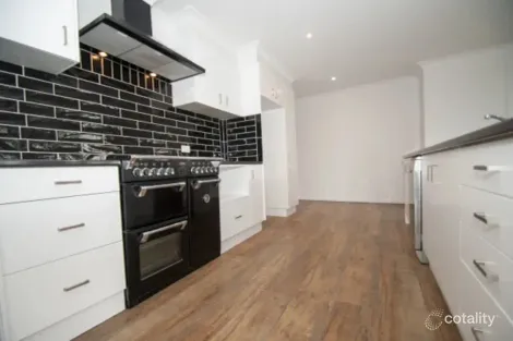 Property photo of 10 Palla Street Griffith NSW 2680