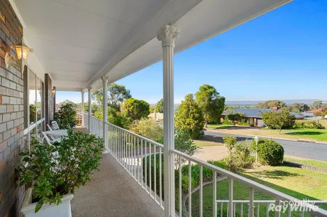 Property photo of 7 Henwood Avenue Kooringal NSW 2650