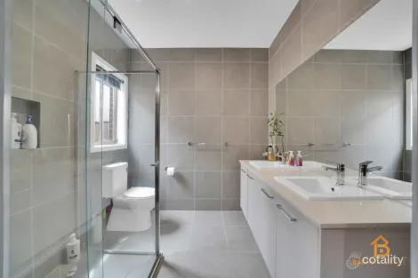 Property photo of 8 Brar Street Thornhill Park VIC 3335