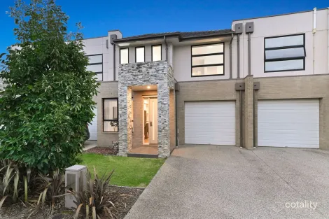 Property photo of 16 Grasslands Loop Keysborough VIC 3173