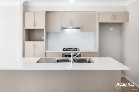 Property photo of 6 Seacrest Drive Cameron Park NSW 2285