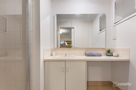 Property photo of 32 Newlyn Drive Craigieburn VIC 3064