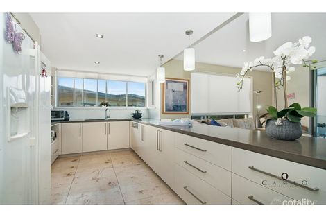 Property photo of 331/3 Pendraat Parade Hope Island QLD 4212