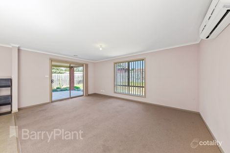 Property photo of 5 Newcombe Drive St Albans VIC 3021