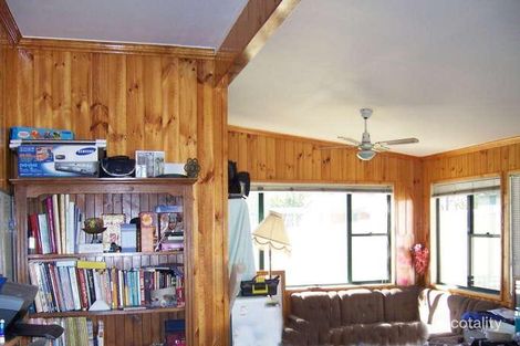 Property photo of 14 Pinaroo Road Gwandalan NSW 2259