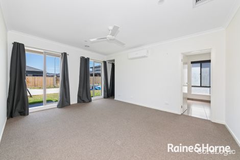 Property photo of 37 Bazadaise Drive Clyde North VIC 3978