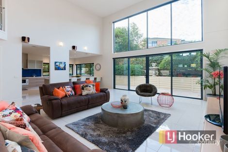 Property photo of 68 Lawson Way Endeavour Hills VIC 3802