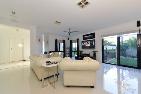 Property photo of 32 Highbridge Rise Mudgeeraba QLD 4213