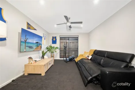 Property photo of 12 Palacio Terrace Clyde North VIC 3978