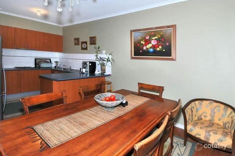 Property photo of 15 The Glades Taylors Hill VIC 3037