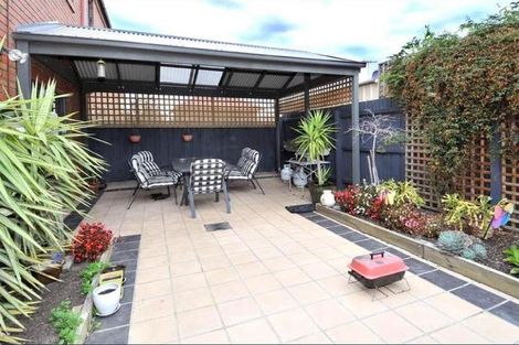 Property photo of 15 The Glades Taylors Hill VIC 3037
