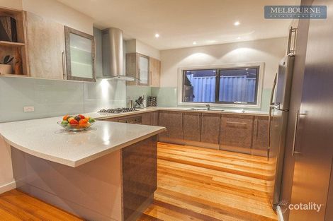 Property photo of 1 Lambert Place Roxburgh Park VIC 3064