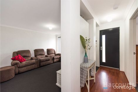 Property photo of 3 Smeaton Lane Carramar WA 6031