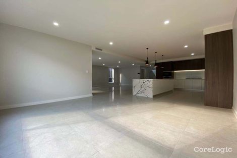 Property photo of 27 Braeburn Crescent Stanhope Gardens NSW 2768