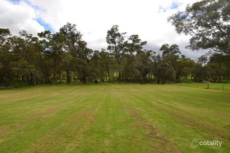 21 Logue Rd, Harvey, WA 6220