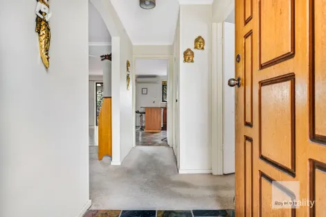 Property photo of 60 Wolverton Drive Gladstone Park VIC 3043