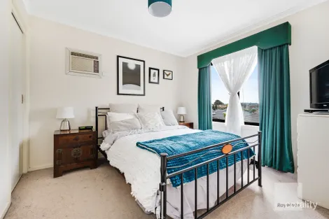 Property photo of 60 Wolverton Drive Gladstone Park VIC 3043