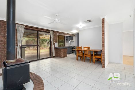 Property photo of 2 Ewell Court Marangaroo WA 6064