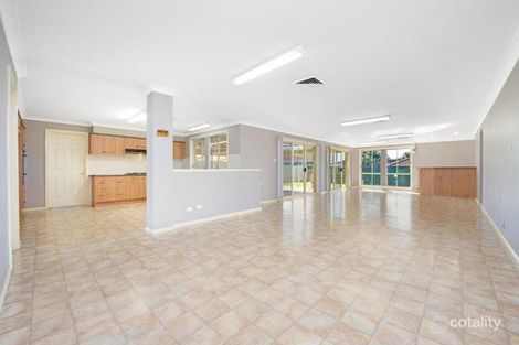 Property photo of 33 Bardolph Avenue Rosemeadow NSW 2560