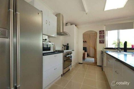 Property photo of 18 Dandaloo Crescent Wanneroo WA 6065