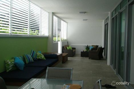 Property photo of 2/106 The Esplanade Burleigh Heads QLD 4220