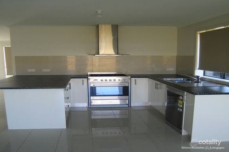 Property photo of 4 Torquay Court Endeavour Hills VIC 3802