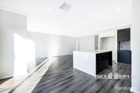 Property photo of 42 Moroak Crescent Clyde North VIC 3978