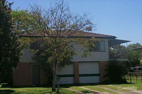 5 School Rd, Wynnum West, QLD 4178