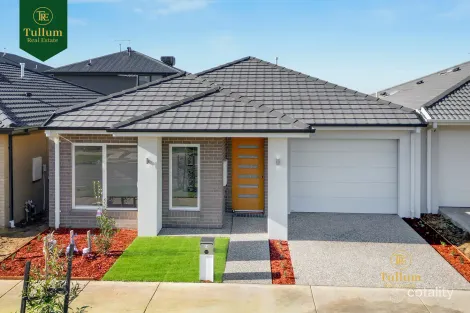 Property photo of 11 Bambusa Way Clyde North VIC 3978