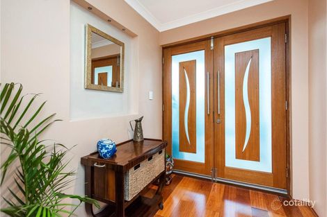 Property photo of 14 Lago Promenade Aveley WA 6069