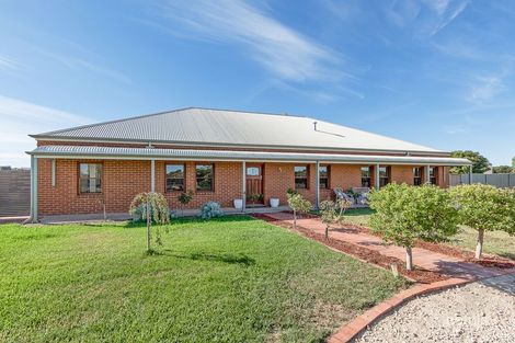 50 Trainers Way, Strathalbyn, SA 5255